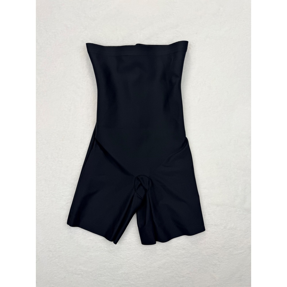 SKIMS Core Sculpt High-Waist Shaping Short in Black